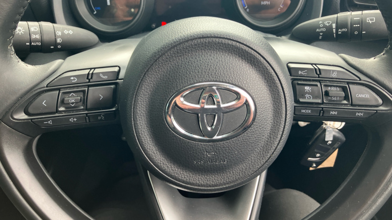 Toyota Yaris 1.5 Hybrid Design 5dr CVT Hybrid Hatchback